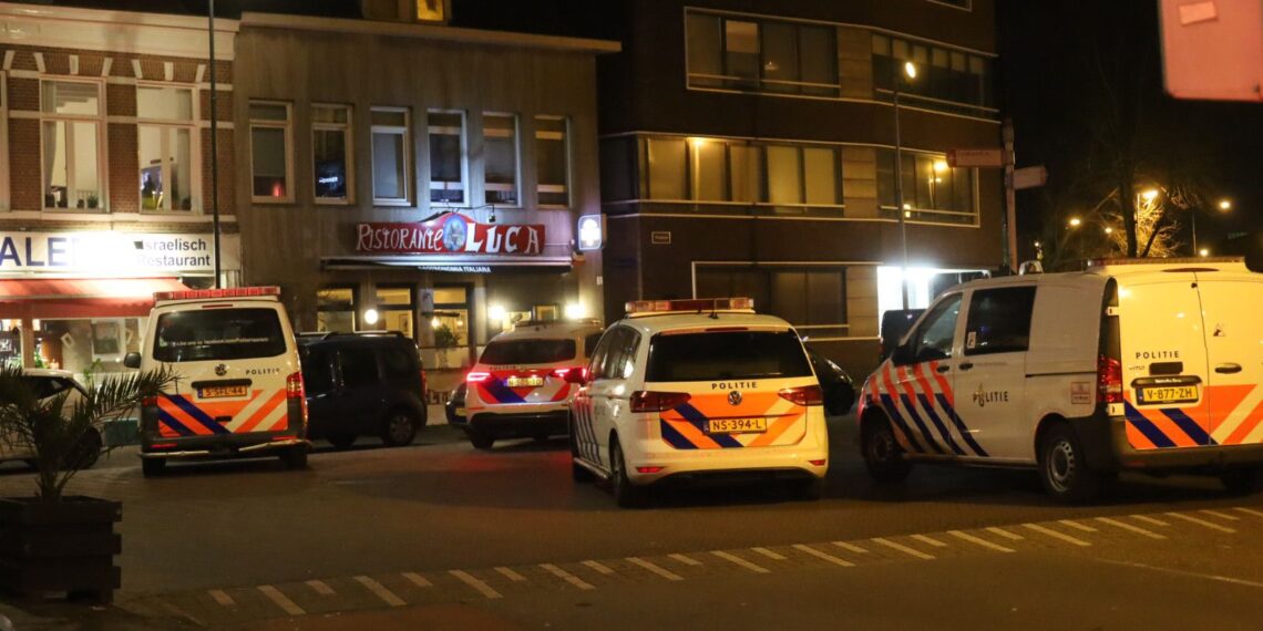 Zwaargewonde bij steekpartij in Haarlems restaurant, een persoon aangehouden
