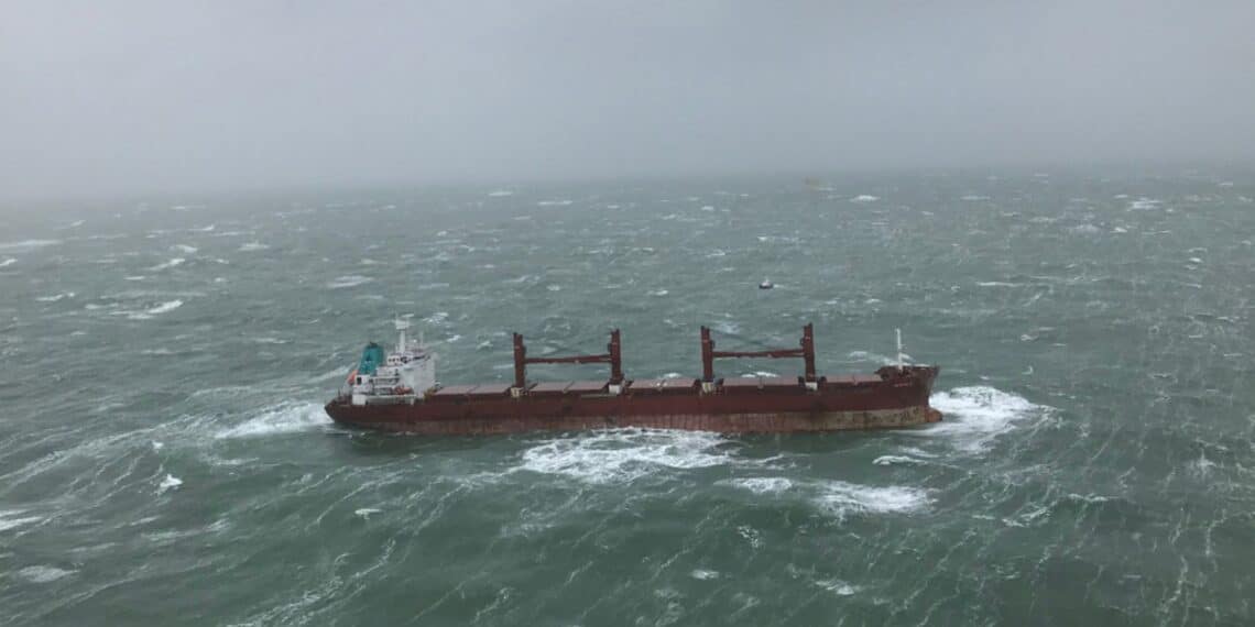 ‘Aangespoelde olie komt niet uit losgeslagen en beschadigd schip Julietta D’