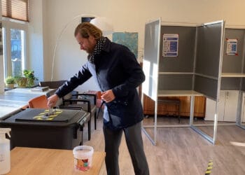 Heemstede gaat stemmen van gemeenteraadsverkiezing hertellen na twijfel over zetel Eric Geels