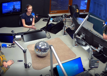 Moeder en dochter Göransson strijden beiden voor een plek in de gemeenteraad van Zandvoort.