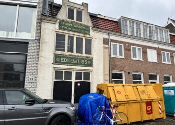 Het Rozenprieel krijgt eindelijk een fietsenstalling, wijkraad toch ontevreden: “Slecht beleid”