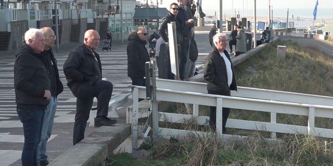 Zandvoorters leven mee met eigenaren door brand verwoeste Tam Tam: “Het is vreselijk”