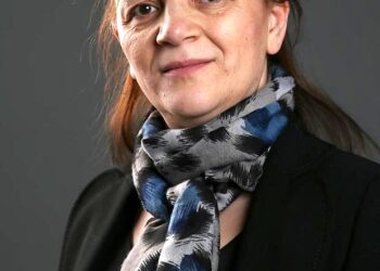 Sibel Ozogul-Ozen (SP): “Budgetplafonds zorgen voor veel te lange wachttijden in de jeugdzorg.”