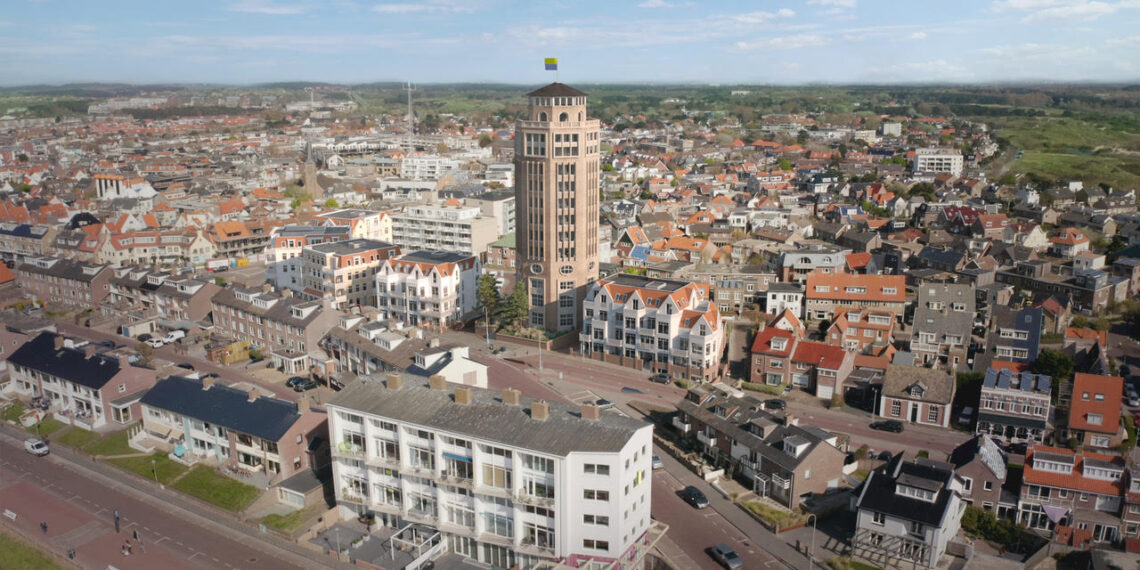 Nieuw ‘jasje’ voor watertoren Zandvoort: groter, meer ramen en 12 appartementen