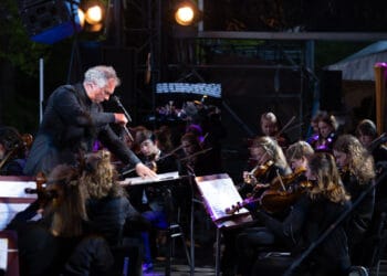 Luister terug: Haarlem herdenkt slachtoffers oorlogsgeweld