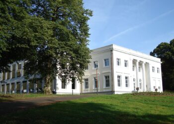 Vanaf morgen eindelijk een nieuw college in Bloemendaal: Hoe de hobbelige weg ernaartoe precies is verlopen