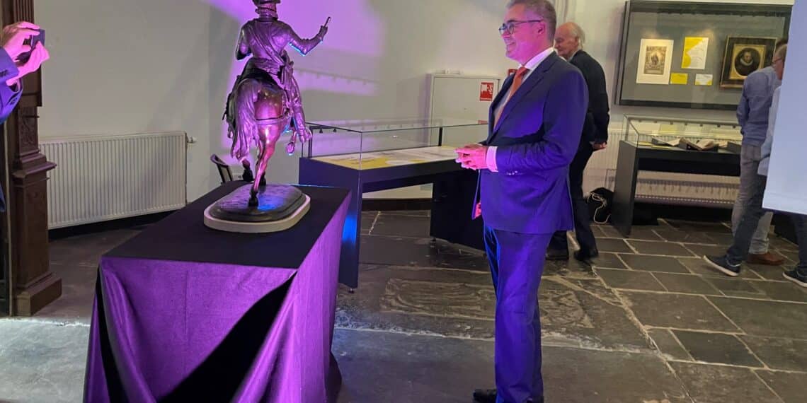 Burgemeester Wienen opent tentoonstelling ‘Willem van Oranje door een gekleurde bril’