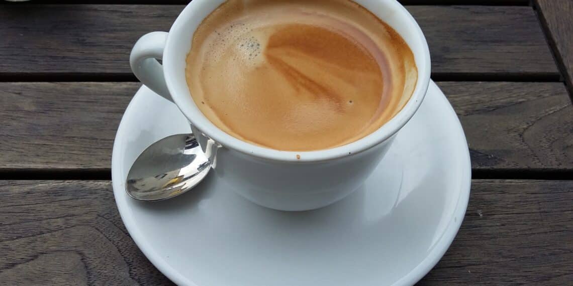 De strijd tegen eenzaamheid: ‘Een praatje met een onbekende én gratis koffie’