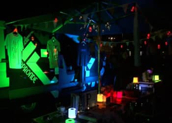 Kijk terug: Popronde Haarlem, de infostand op de Grote Markt