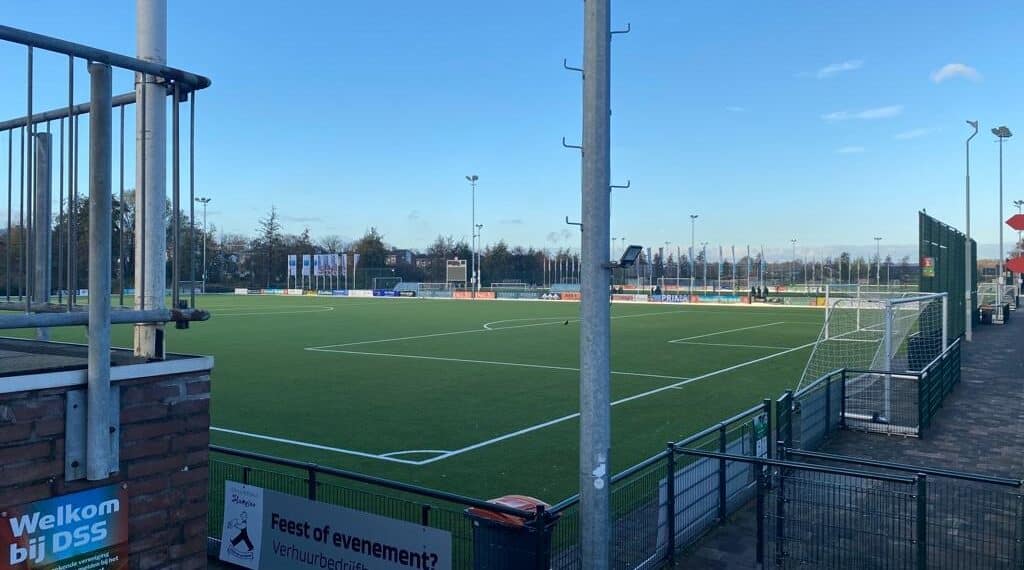 Geen extra financiële steun regering baart voetbalclubs grote zorgen: ‘Gewoon hulp nodig’