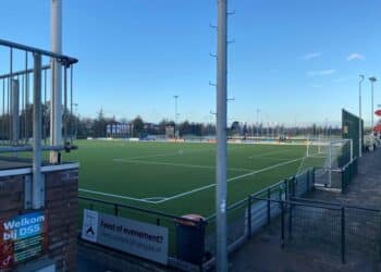 Geen extra financiële steun regering baart voetbalclubs grote zorgen: ‘Gewoon hulp nodig’