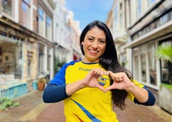 Ecuadoraanse Karina kijkt WK-wedstrijd in hol van de leeuw: ‘Juichen als Ecuador scoort’