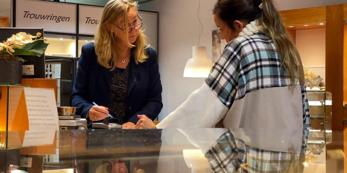 Juwelier Haverkort stopt na vijftig jaar: “Meneer Haverkort heeft hier zijn eigen plein”