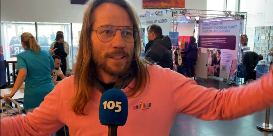 Giel Beelen zet zich in voor een muziekstudio in het Spaarne Gasthuis: “Muziek als medicijn”