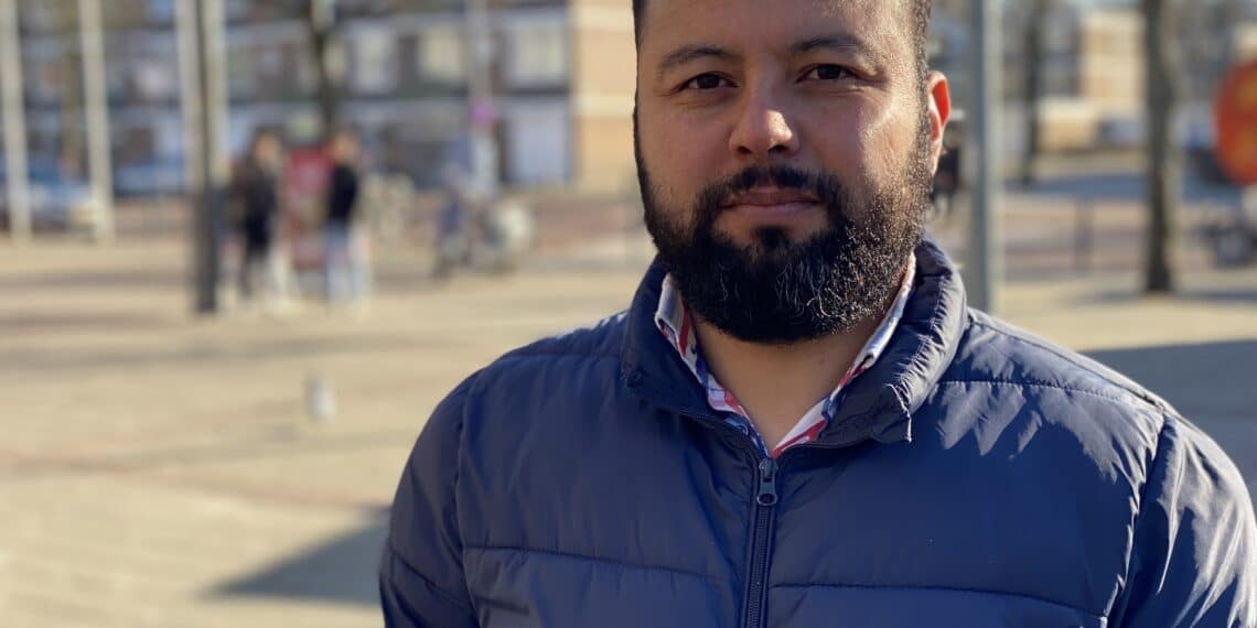 Syriër Khalil leeft tussen hoop en vrees: “Mijn moeder is daar nog, ze leeft op straat”