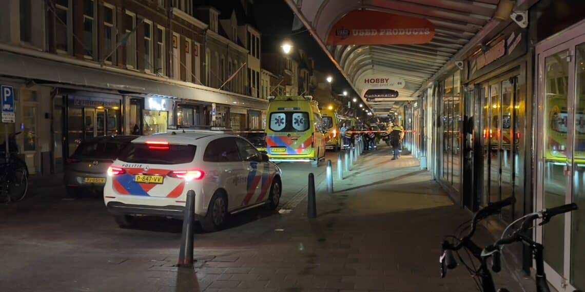 Man ernstig gewond na val in Cronjéstraat