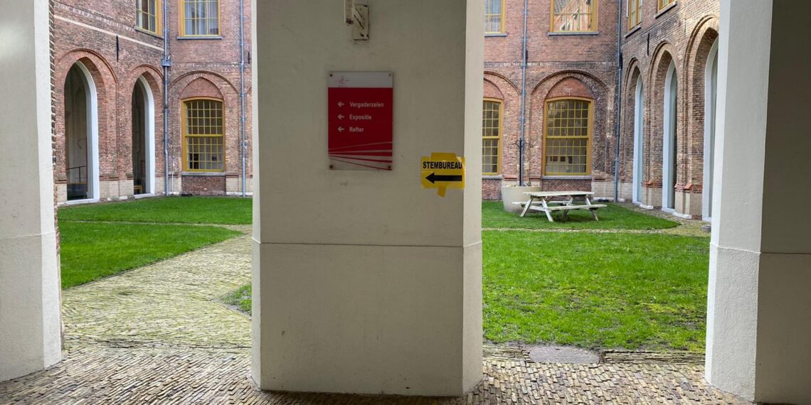 Verhuizers in touw voor een soepele stem ervaring: Haarlem is klaar voor morgen