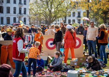 Koningsdag in Haarlem druk en vooral gezellig verlopen: “Het was een drukke dag, maar alles is goed beheersbaar gebleven”