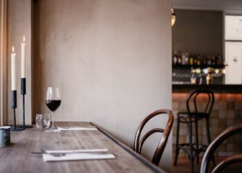 Boekhandel De Vries Van Stockum opent café: “We krijgen alleen maar leuke reacties”