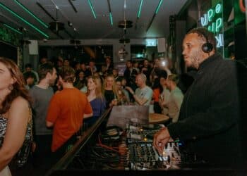 Week van de Haarlemse nacht toont belang van de nachtcultuur “er komt nog veel moois aan”