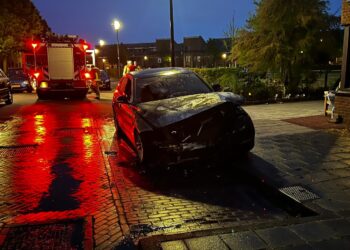 Opnieuw auto in vlammen opgegaan in Haarlem