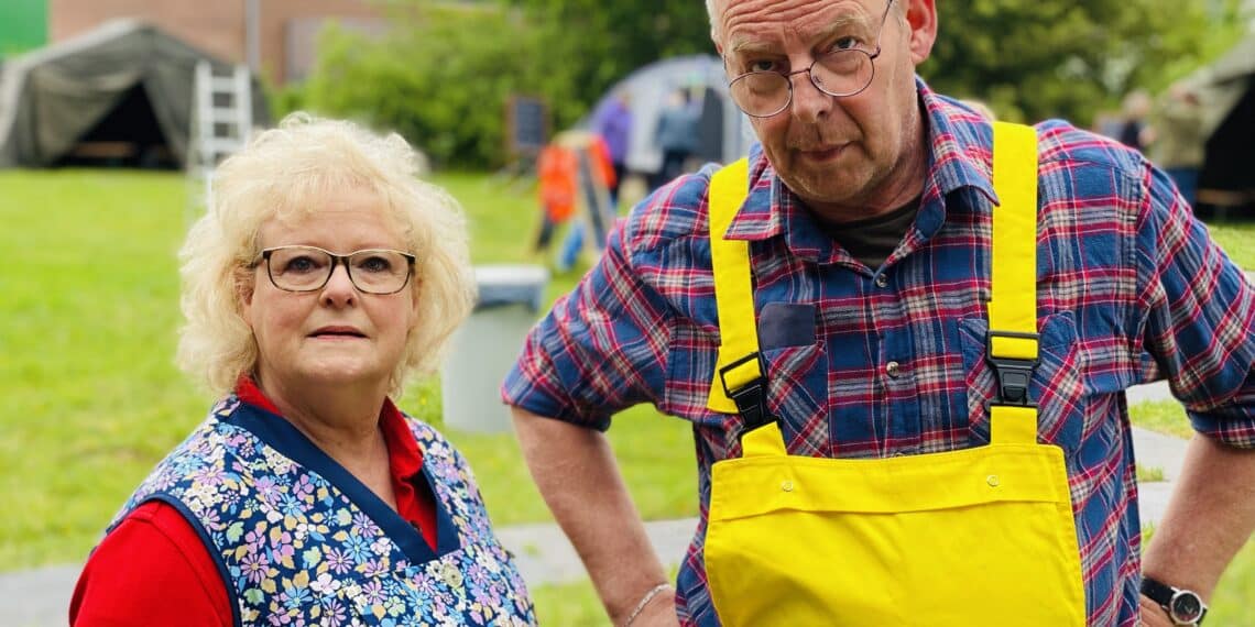 Theatergroep Eglentier viert 100-jarig jubileum op theatercamping: “Ook hier wc-rol”