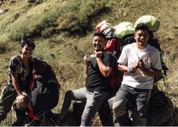 Haarlemse fundraiser zet zich in voor Porters in Nepal: “Ze zijn de ongeziene helden van de bergen”