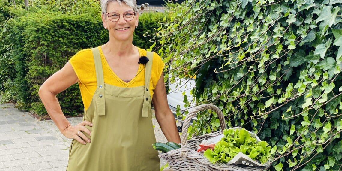 Moestuinbezitters geven vaak overgebleven groente weg: “Fantastisch om te doen”