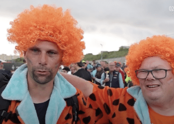 Natte Formule 1-fans uitzinnig na race Zandvoort