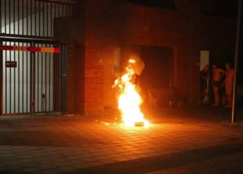 Jetboard vliegt spontaan in brand