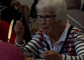 Benefietdiner voor Marokko in de Ontmoetingskerk: “Hartverwarmend dat twee gemeenschappen elkaar ontmoeten”