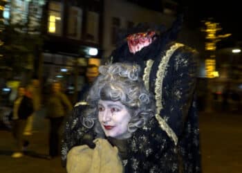 Het spookt in de straten van Haarlem tijdens Halloween Parade