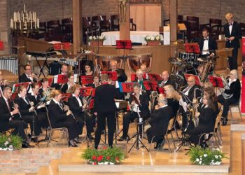 Spaarnebazuin en St. Michaël spelen 4 november in Haarlem