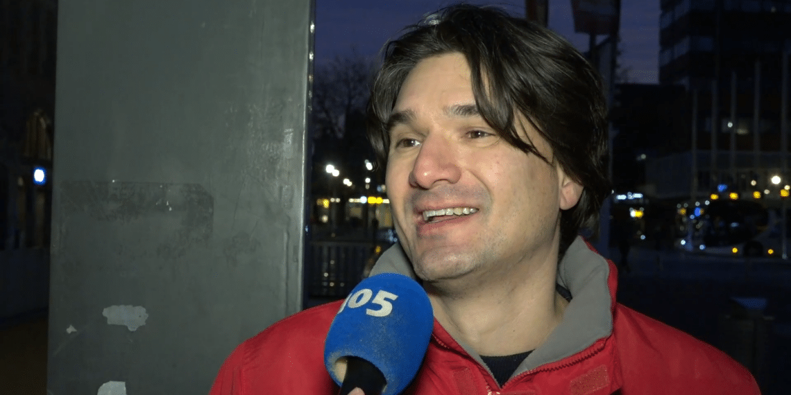 Kijk terug: wethouder Roduner ook op verkiezingsdag nog op campagne