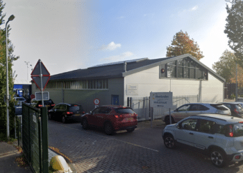 Heemstede plaatst webcam bij milieustraat tegen verkeersdrukte: “Op bepaalde momenten is het heel druk”