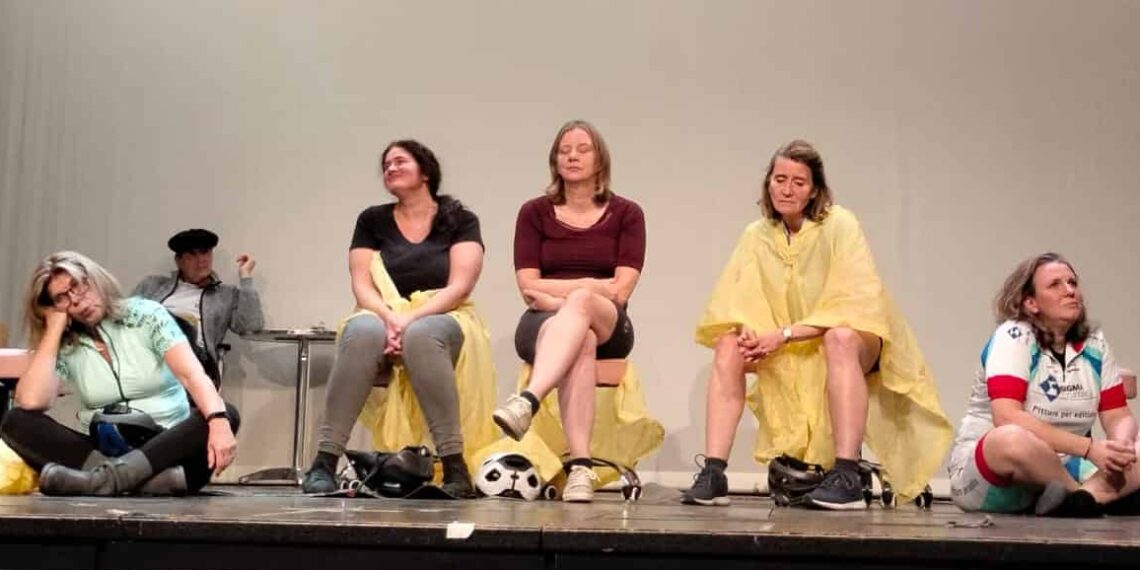 ‘Zadelpijn’ van de Haarlemsche Tooneelclub in Circus Hakim