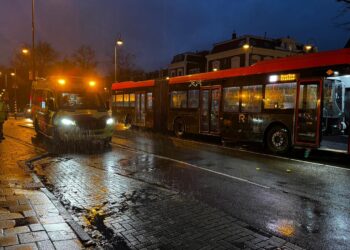 Fietser aangereden door lijnbus op Parklaan
