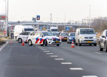 Ongeluk met meerdere voertuigen net voor de A200