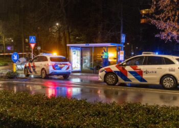 20-jarige man gestoken in bushokje Herenweg