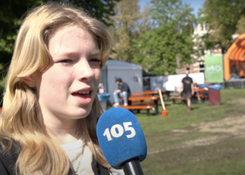 Jonge Erfgoeddrager Saar Pronk vertelt oorlogsverhaal van oudere door: “Ik vind het best wel spannend”