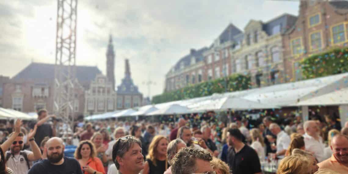 Net gerenoveerde Grote Markt helemaal klaar voor Haarlem Culinair: “Toeristen vergapen zich aan het uitzicht”