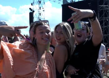 Zin in de Zomer Fest tovert ‘Velsen Valley’ om in Nederlandstalige vallei: “Verwend met keuzes vandaag”