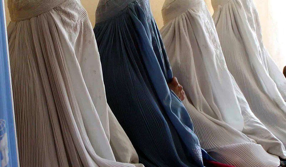 Luister terug: VVD-raadslid zingt zondag op Grote Markt tegen Taliban regime