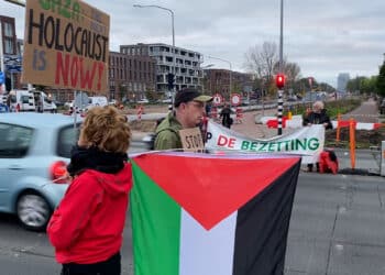 Getoeter tijdens protest Gaza-oorlog op Schipholweg: ‘Gaan dit wekelijks doen’