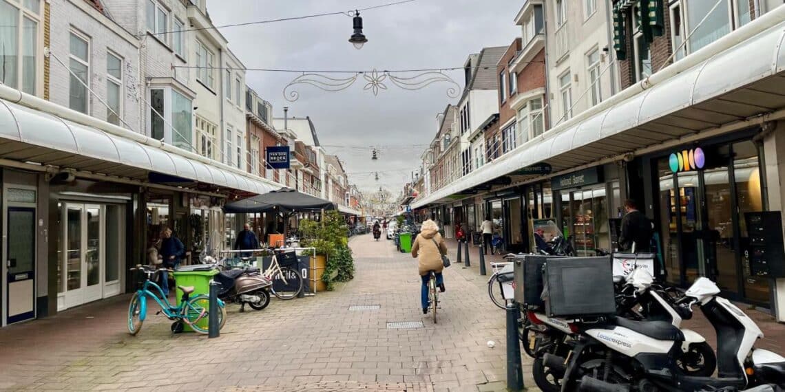 Opknapbeurt voor Cronjéstraat en Julianapark: meer terrassen en groen