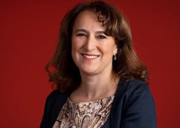 Wethouder Attiya Gamri over de discussie rond opvang van jonge vluchtelingen in Aerdenhou