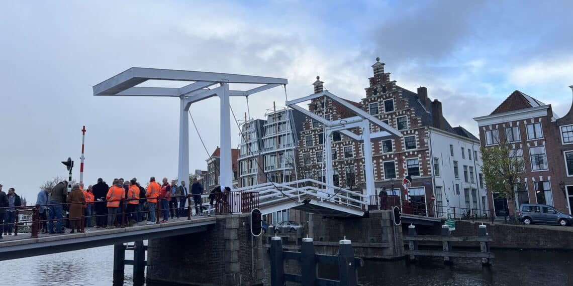 Gravestenenbrug na bijna een jaar weer in gebruik: ‘Het is fantastisch!’