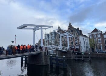 Gravestenenbrug na bijna een jaar weer in gebruik: ‘Het is fantastisch!’