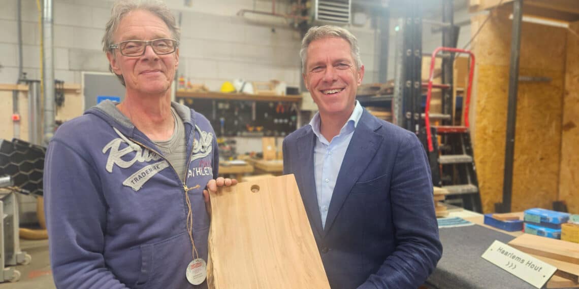 1800 – 2022: Eindelijk snijplanken van omgewaaide beuk in de Bolwerken