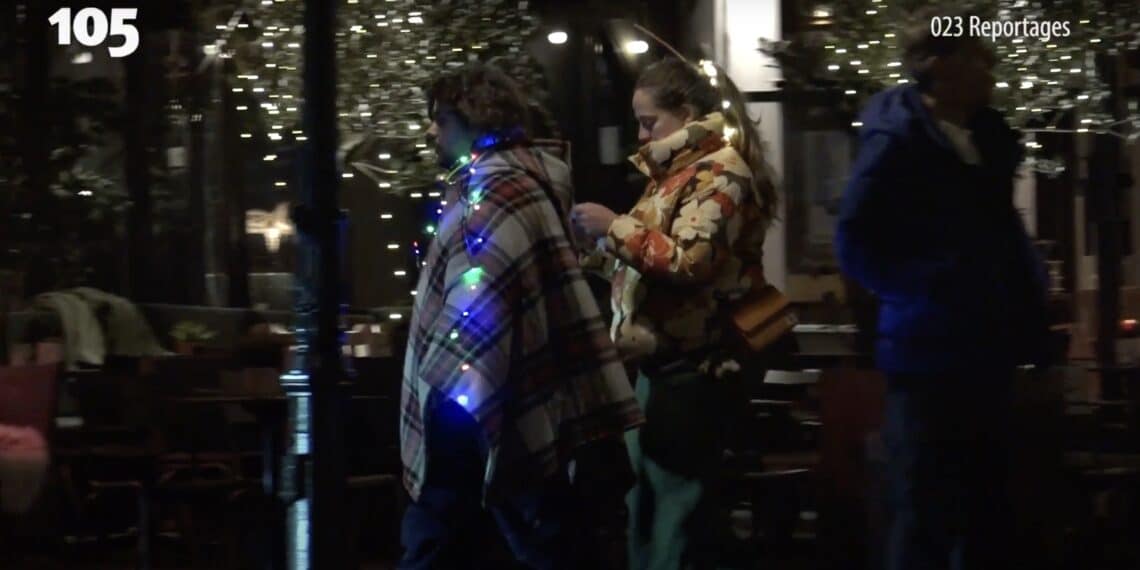 Bijna 700 mensen lopen mee met magische lichtjeswandeling door Haarlem